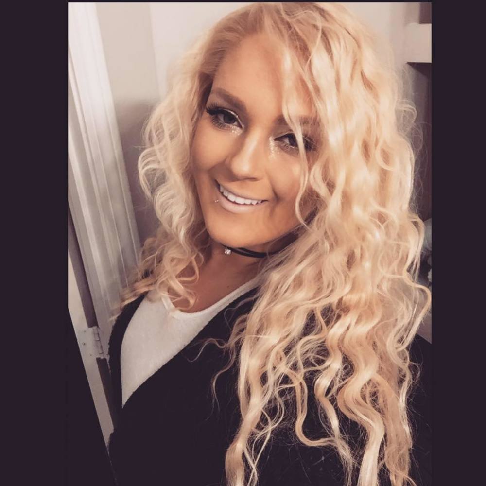 Meet your Posher, Brooke
